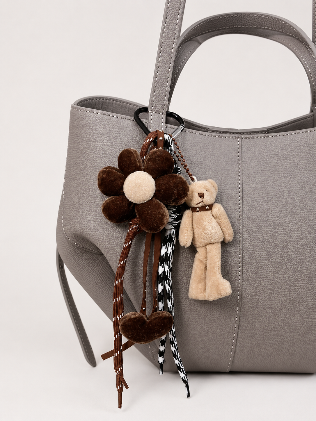 Teddy Daisy Charm