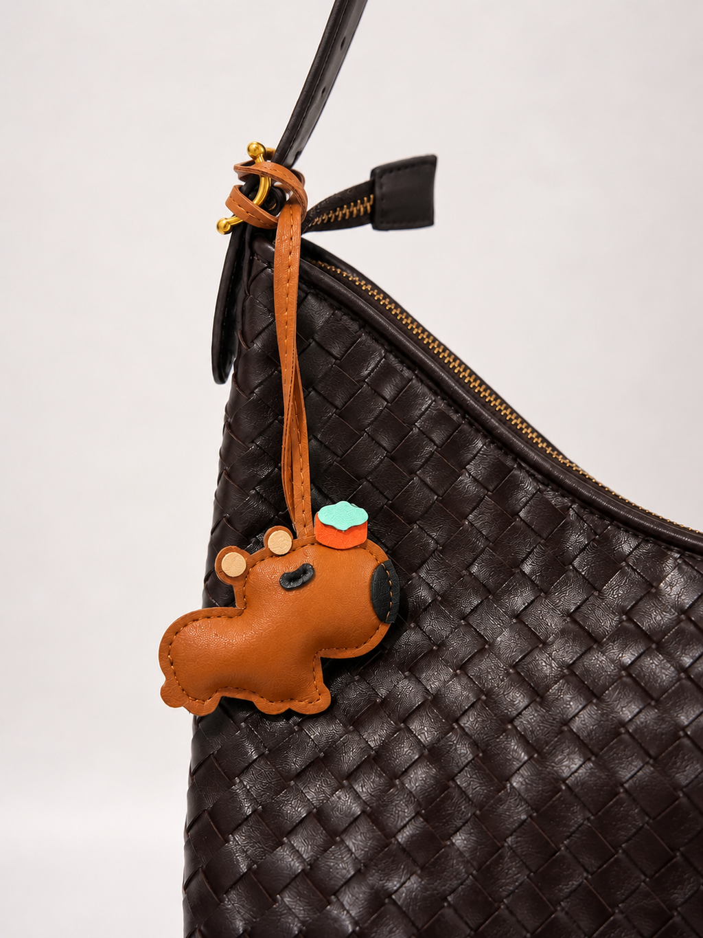 Capybara Charm - Brown