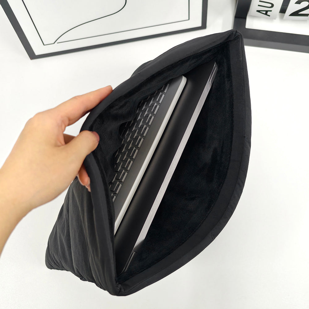 Puffer Laptop Pouch 13.3" - Black