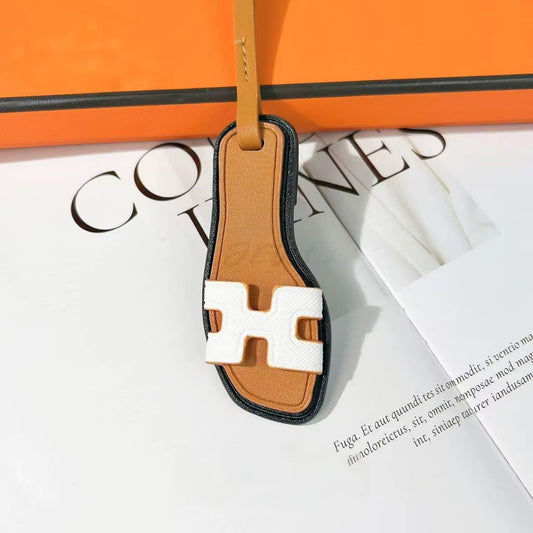 Oran Charm - White