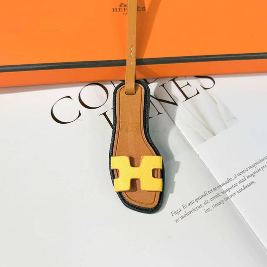 Oran Charm - Yellow